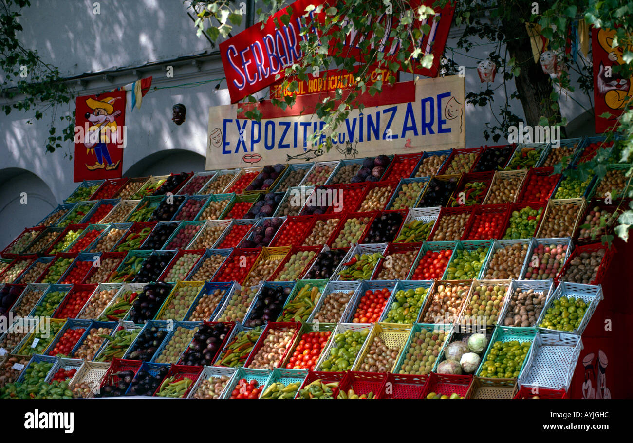 Constanza Roumanie Décrochage des fruits et légumes en Street Banque D'Images