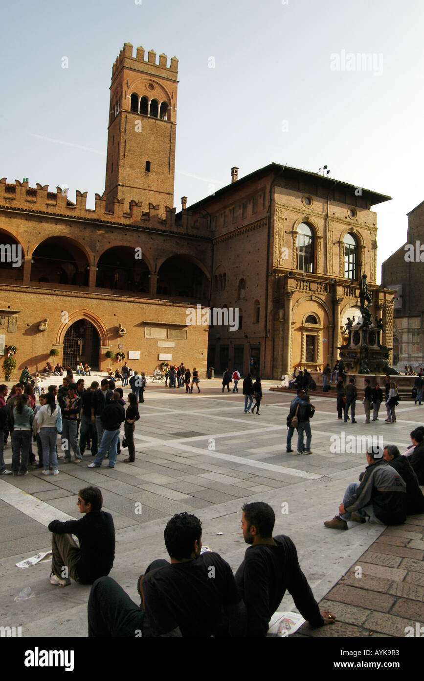 La Piazza Nettuno Bologne Bologne Plaza de Neptune portrait vertical vertical Banque D'Images