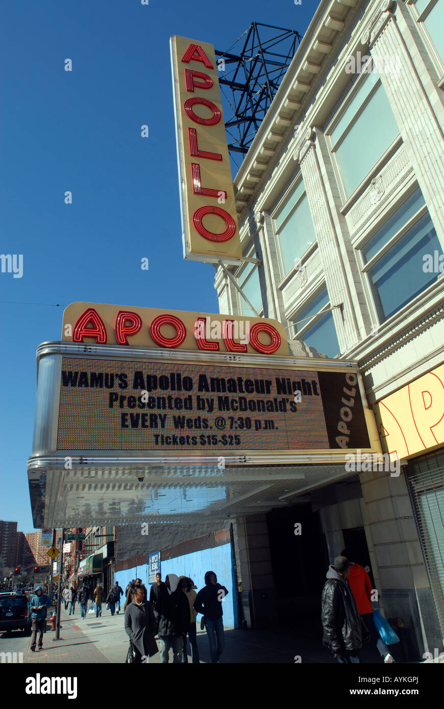 Célèbre Apollo Theatre sur West 125th Street à Harlem à New York Banque D'Images