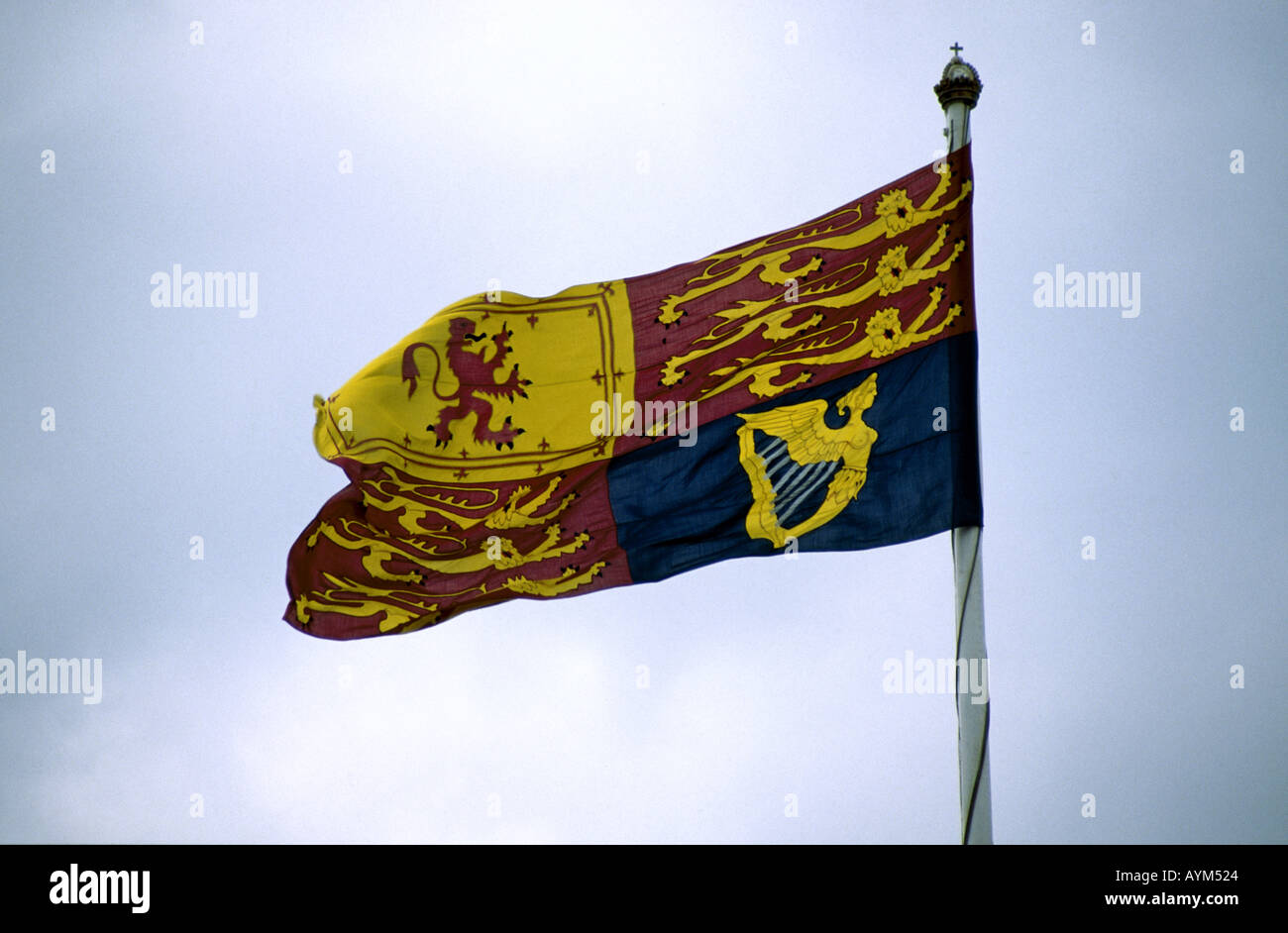 Royal Standard flag flying Banque D'Images