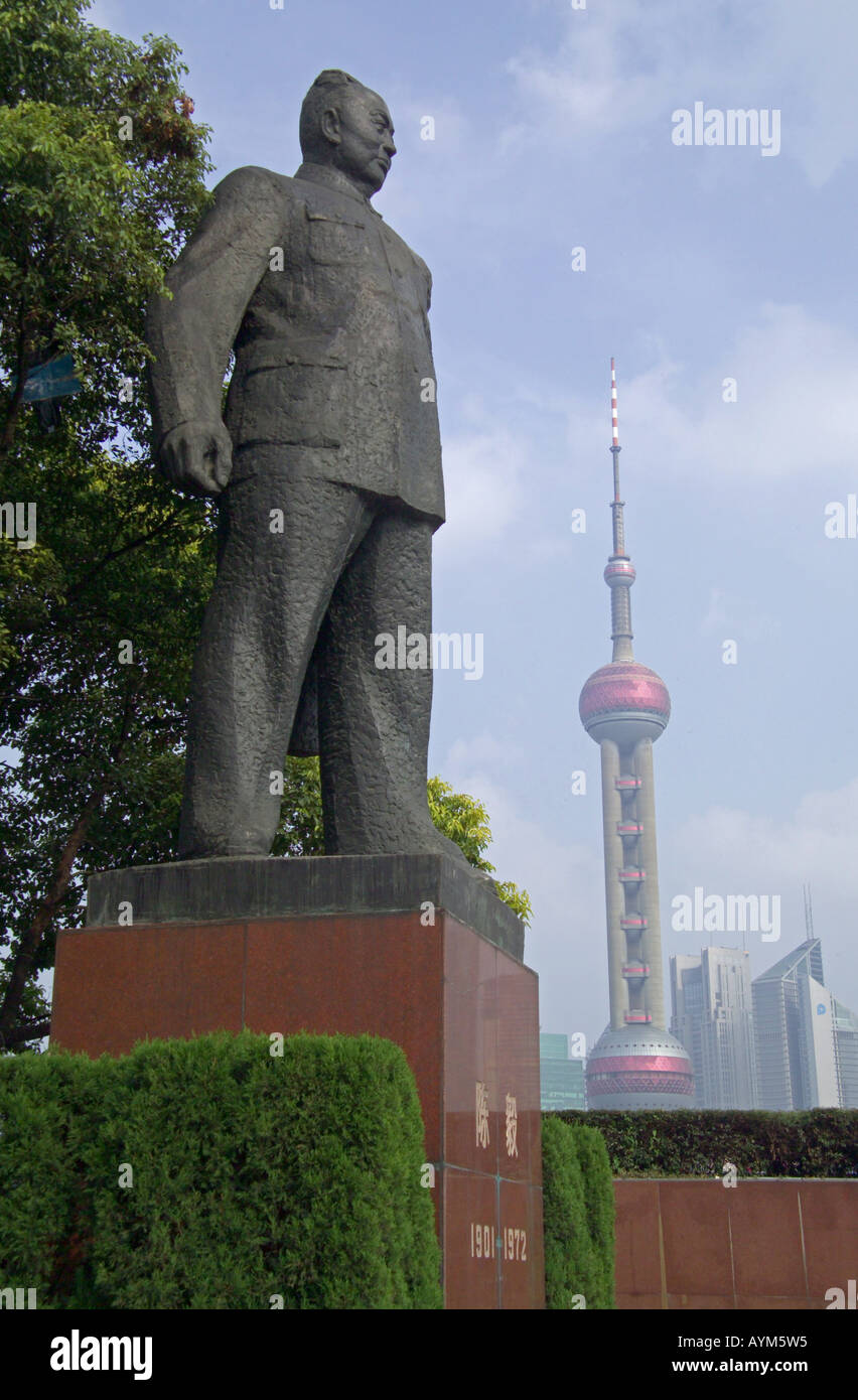 Le président Mao Zedong statue à Shanghai au Bund Banque D'Images