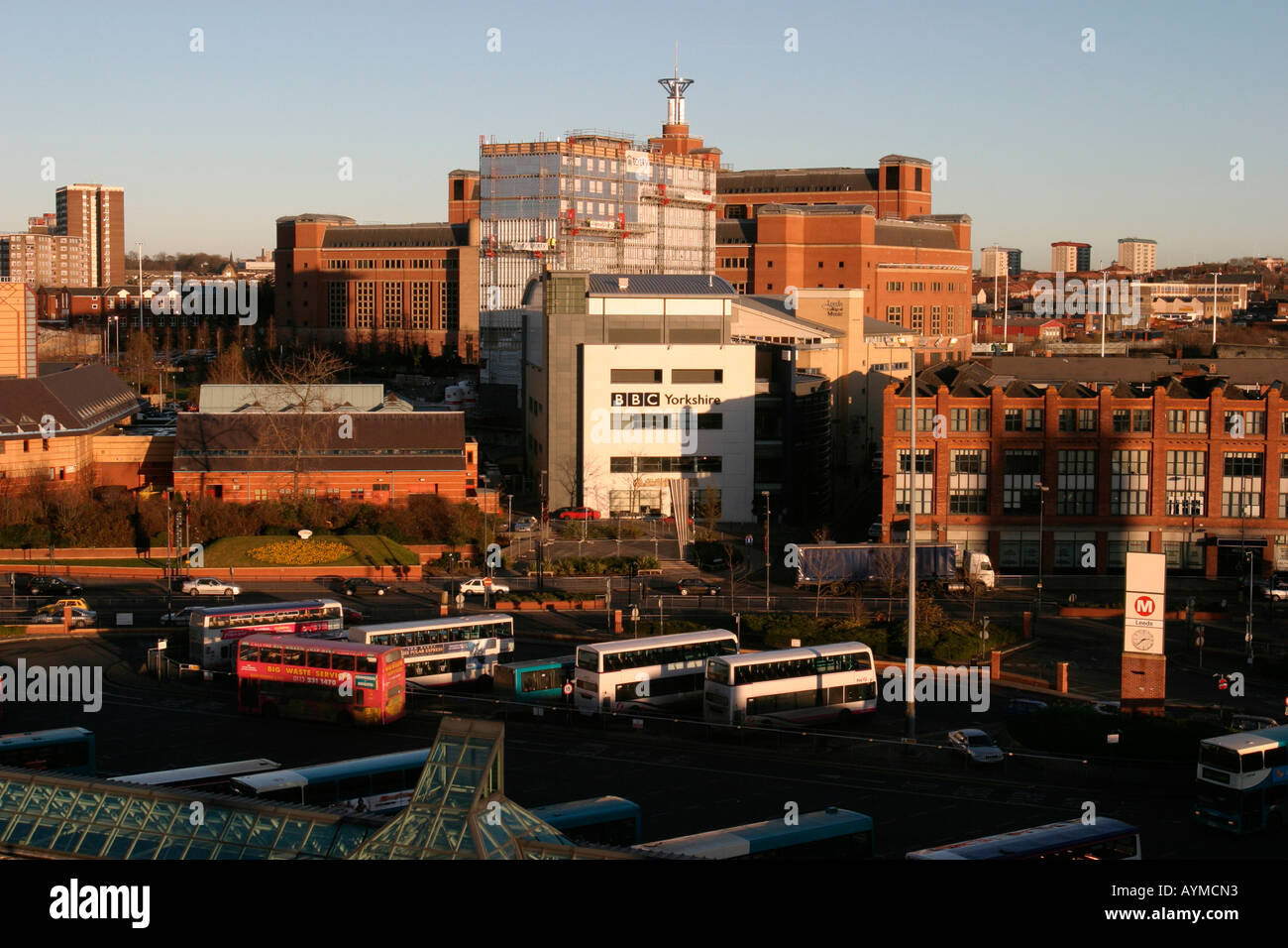 Quarry Hill de New York Street Leeds Leeds Playhouse et station de bus Banque D'Images