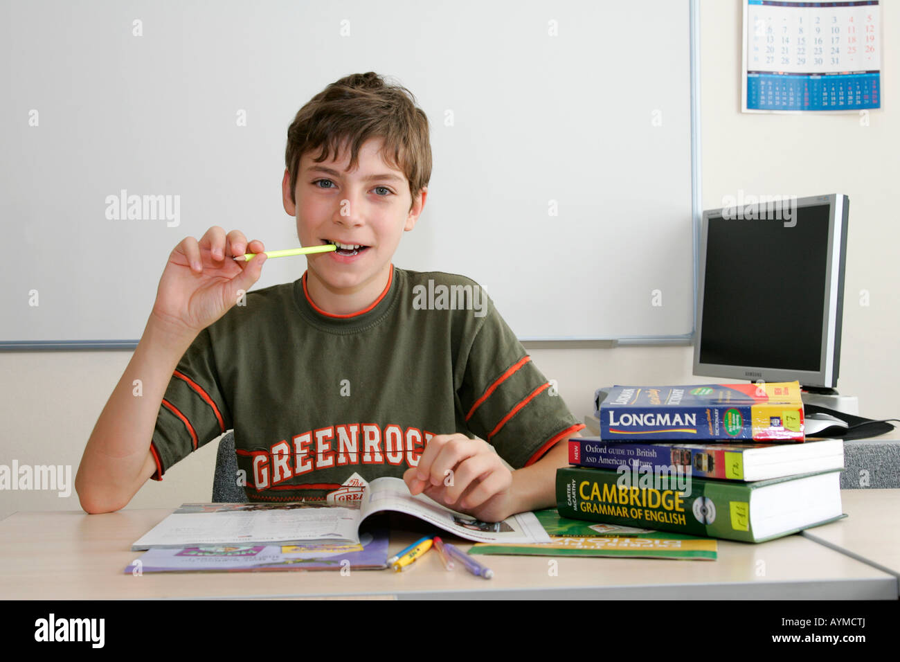 Apprendre l'anglais positive de l'école beaucoup de plaisir de vacances lot de bibelots éducation étude confiance couleur enthousiasme écolier Banque D'Images