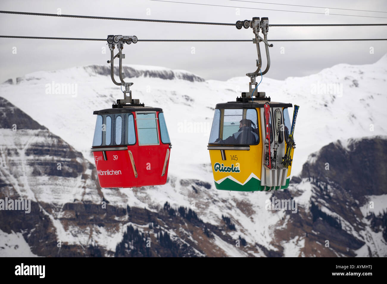 Les téléphériques de ski de Grindelwald à Manlichen - Oberland Alpes Suisses Banque D'Images