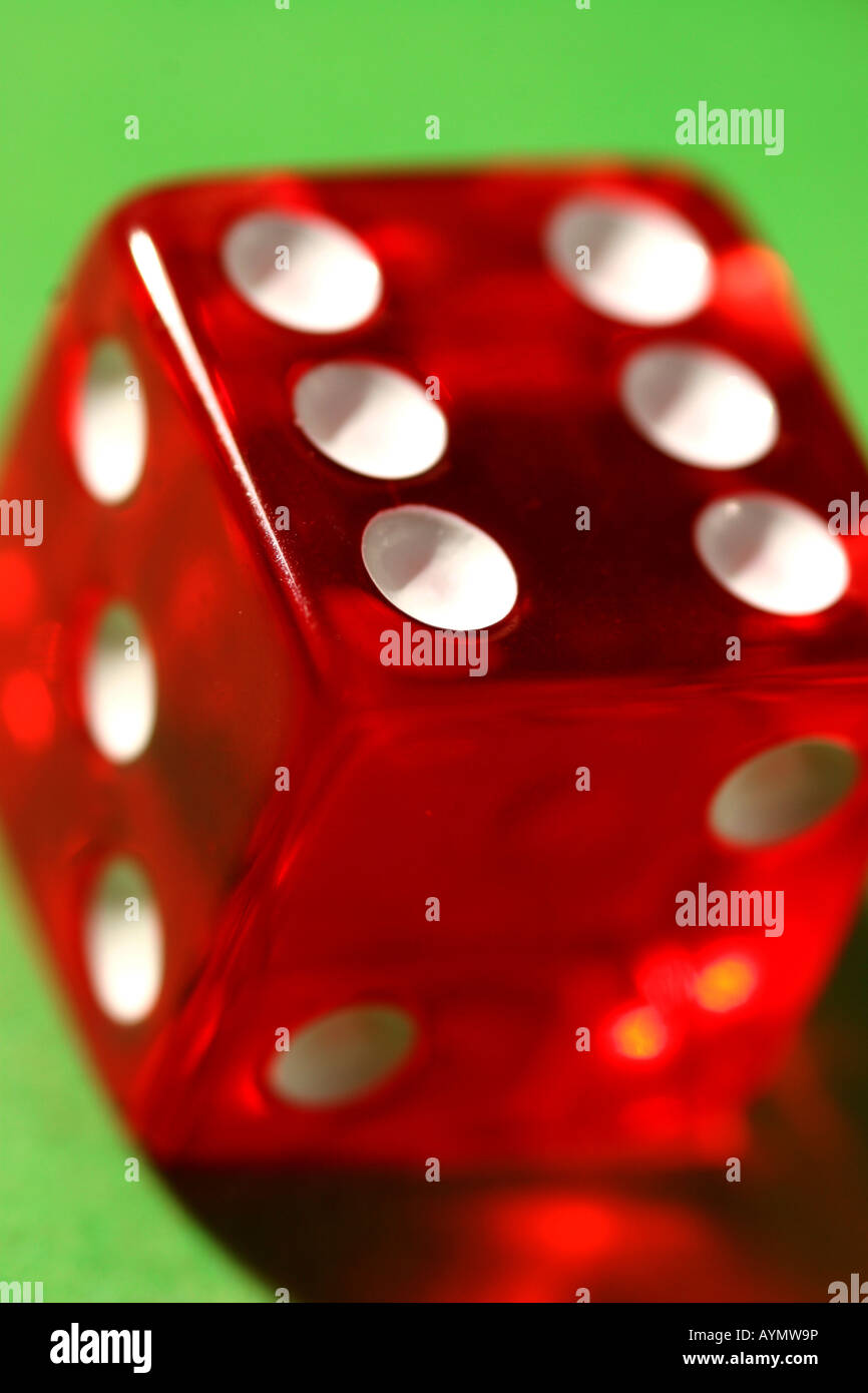 Close up of a red dice montrant six Banque D'Images