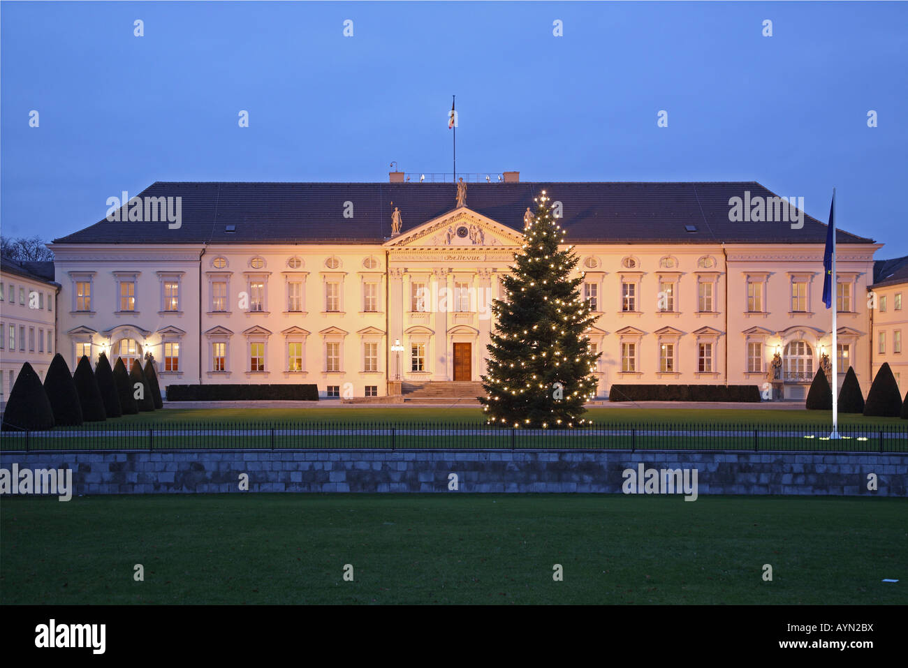 Europa Europe Allemagne Deutschland Berlin Mitte château Schloss Bellevue économiques résultant des Bundespraesidenten Weihnachten Christmas Banque D'Images