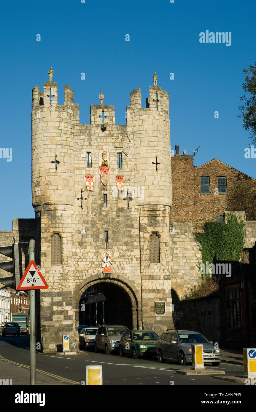Micklegate Bar en été York North Yorkshire Angleterre Royaume-Uni Grande-Bretagne Banque D'Images