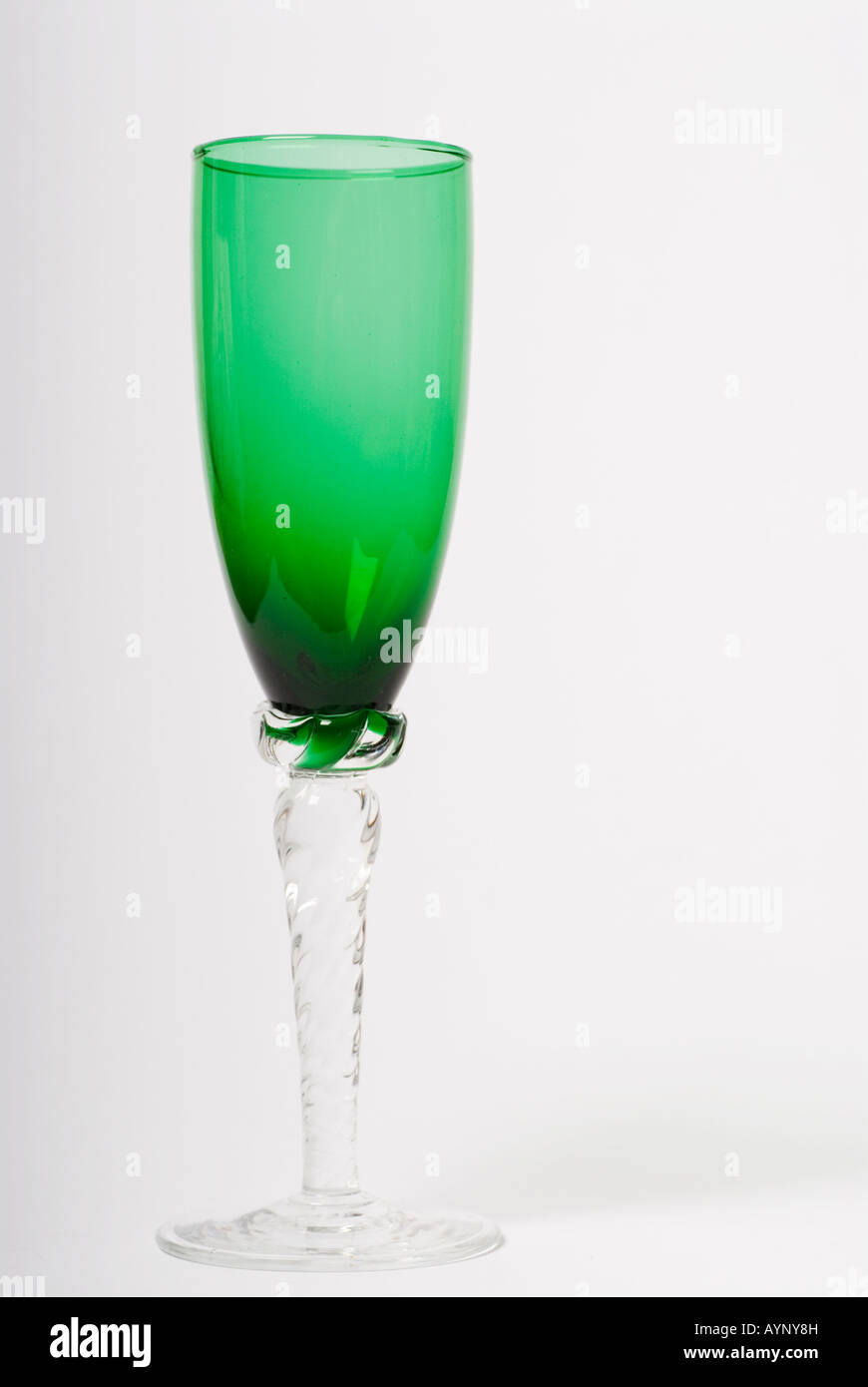 Stock photo d'un long vert verre a pied Banque D'Images