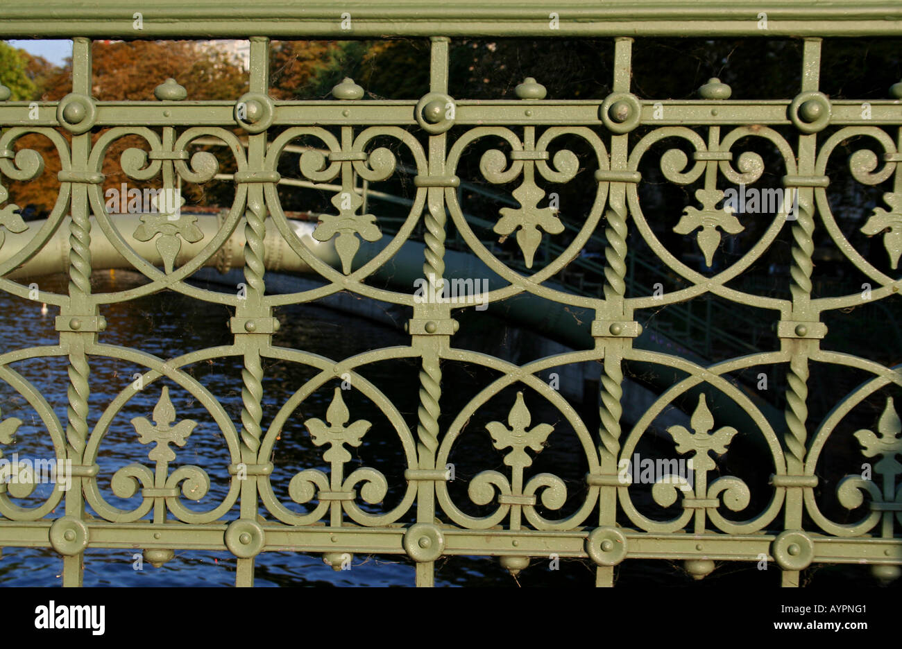 Modèle de garde-corps de pont Photo Stock - Alamy
