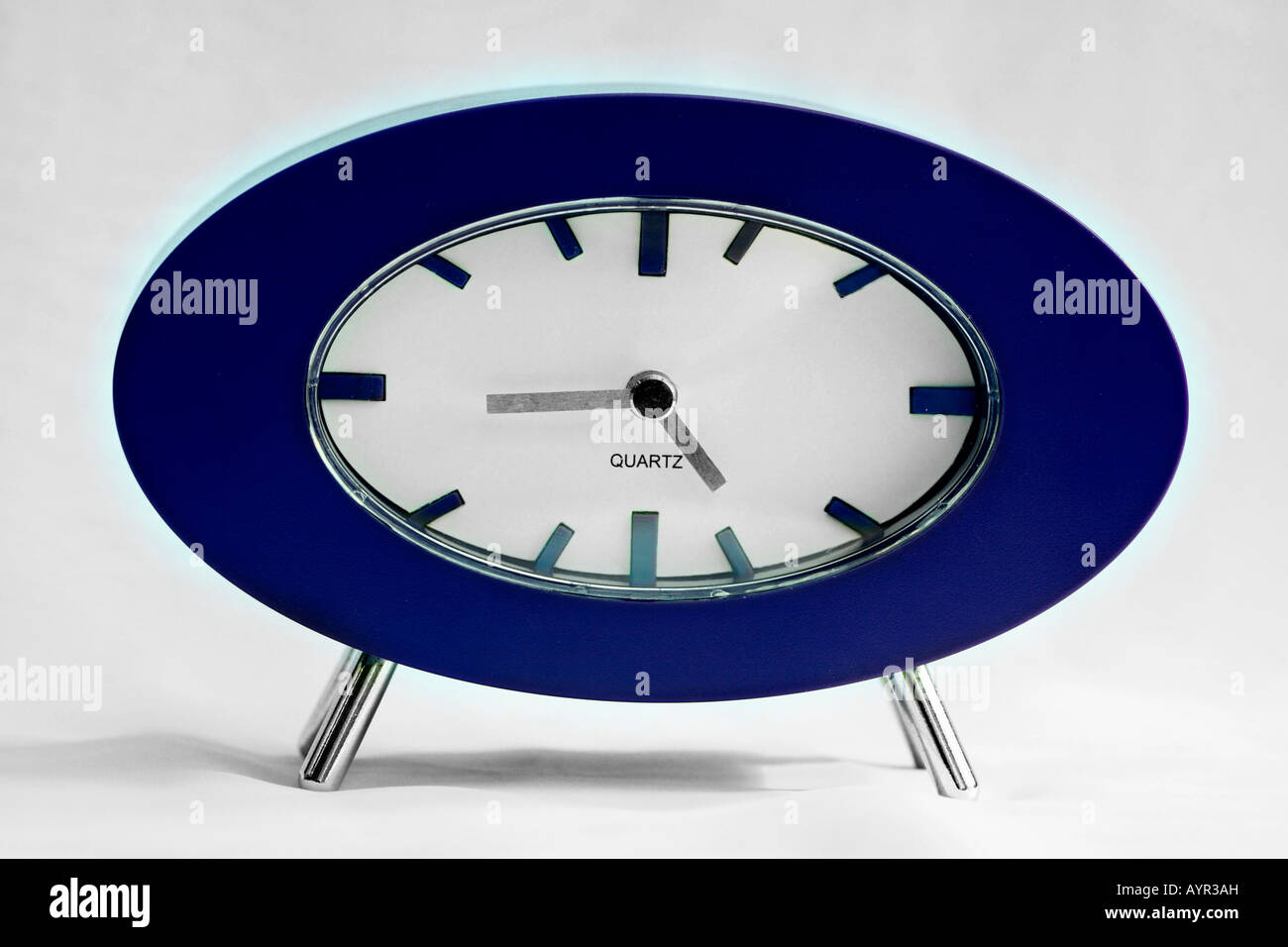 Cette horloge indique l'heure de 4 h 45. Banque D'Images