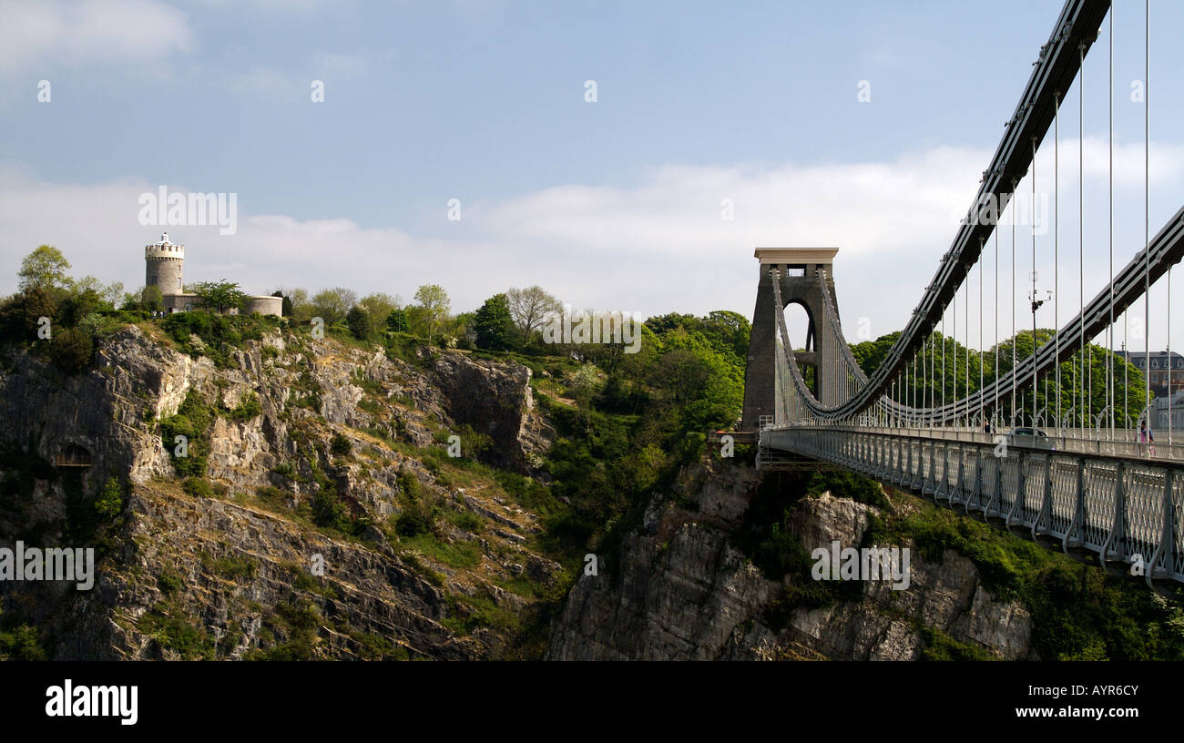 Une vue sur le pont suspendu de Clifton et le Clifton Observatory Banque D'Images