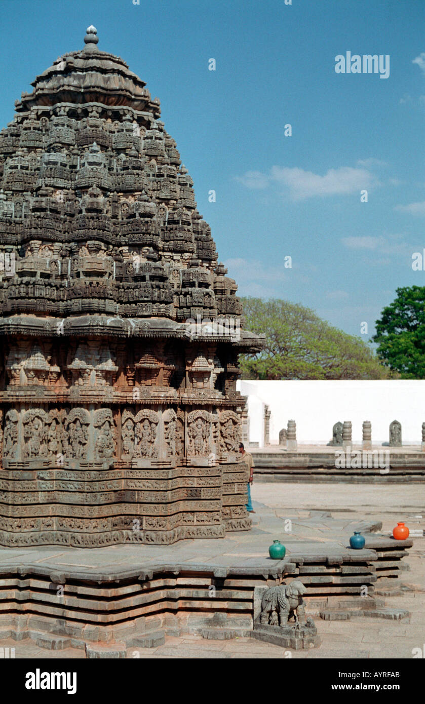 Trois casseroles et le temple Kesava Somnathpur Banque D'Images