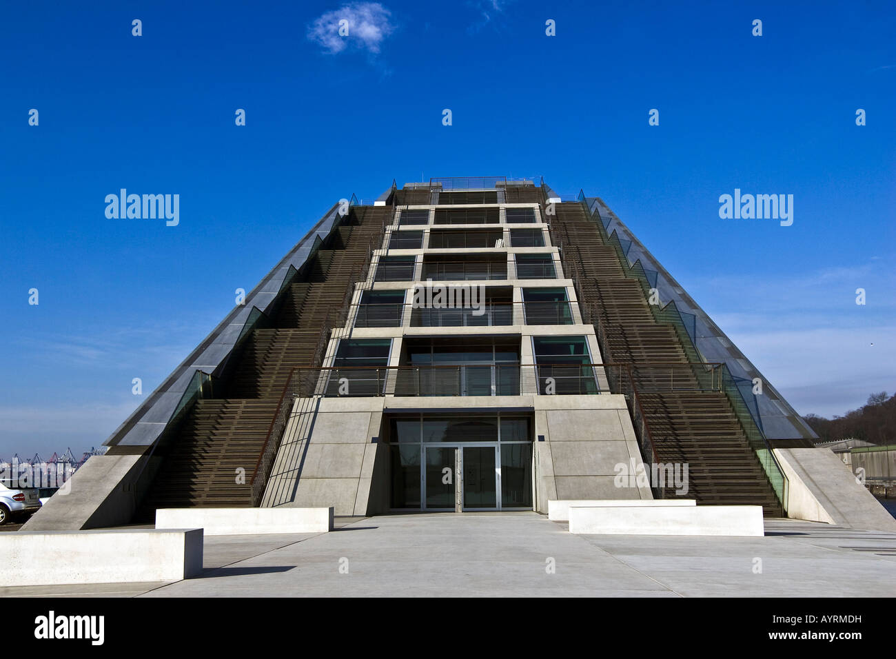 Escaliers, Dockland tower, tour de bureaux moderne le long de la rivière de l'Elbe, Hambourg, Allemagne Banque D'Images