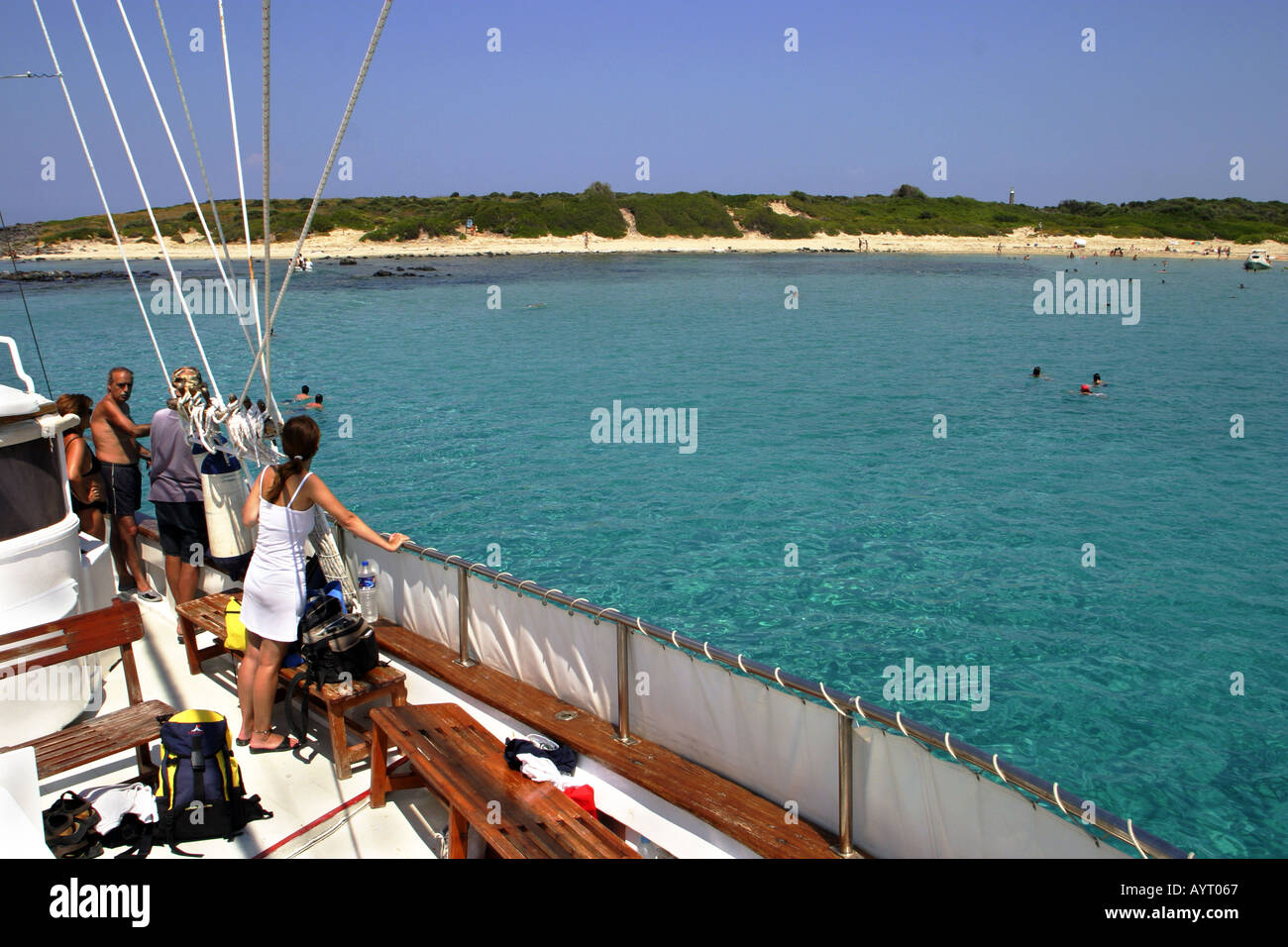 Les bateaux qui transporte les touristes à l'île de Gioura Alonisos Mer Egée Sporades Gioura était un volcan Island à l'antiquité Banque D'Images