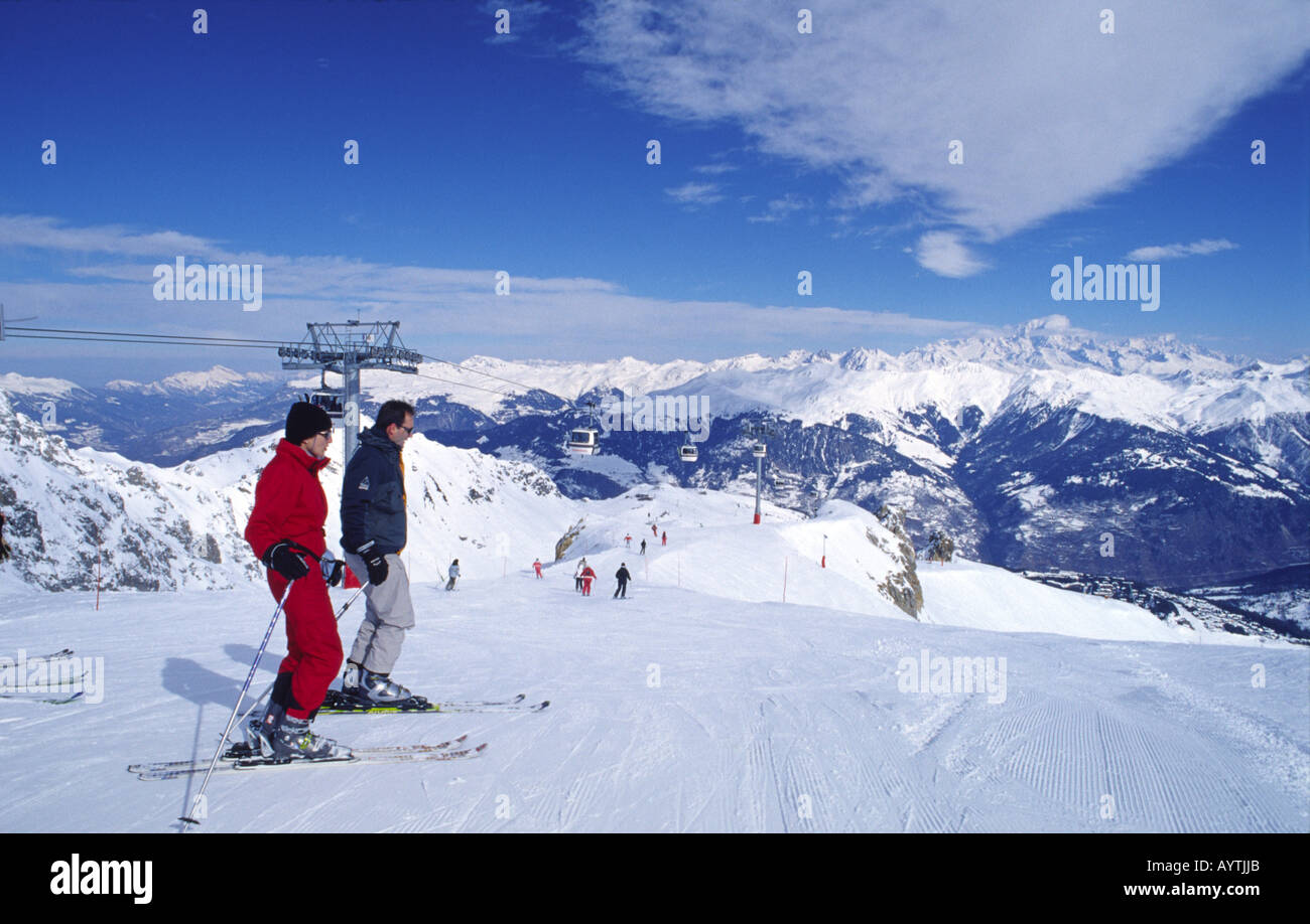 Ski à Courchevel, Alpes, France Banque D'Images