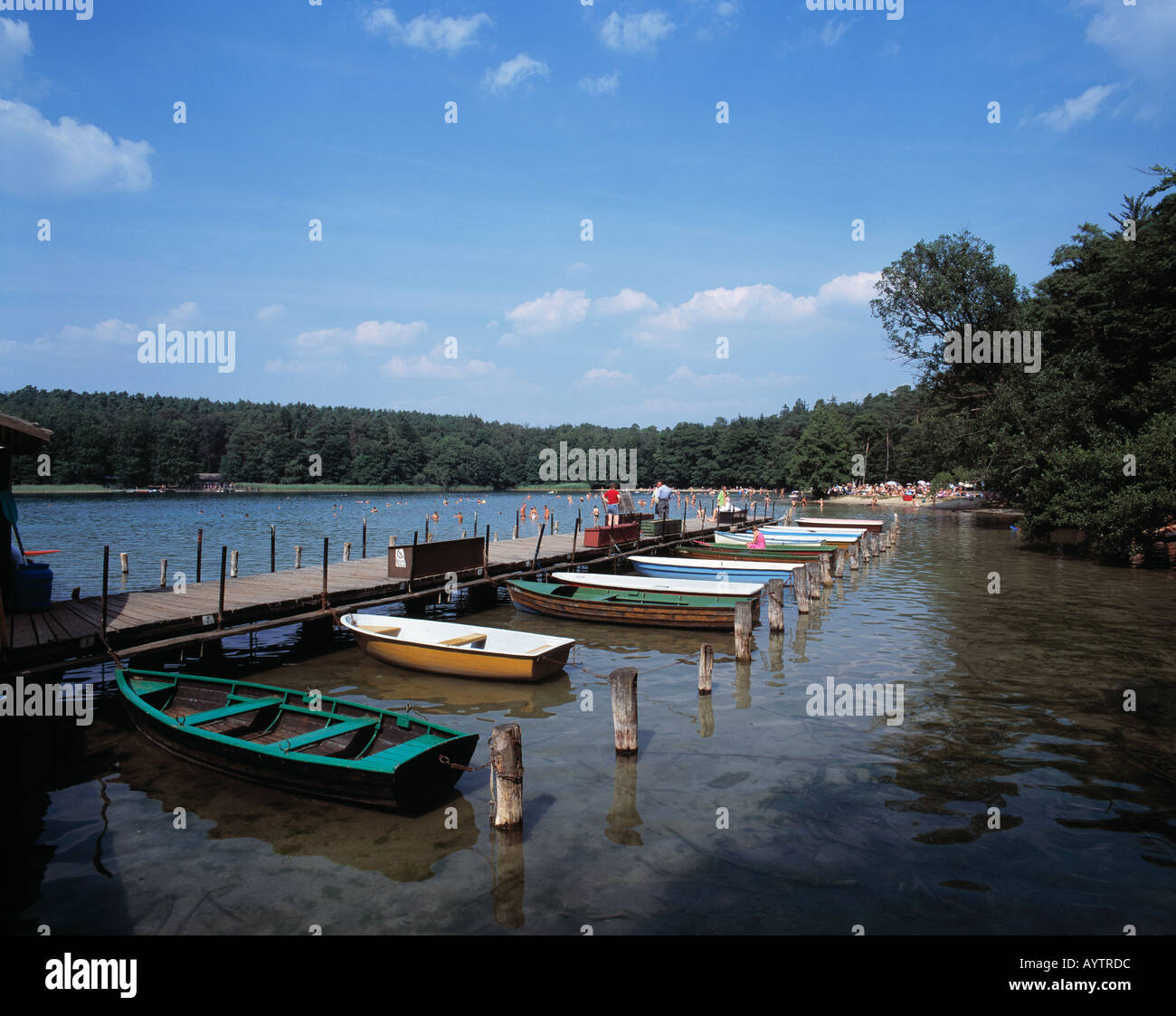 Grosser Stechlinsee dans der Mecklenburgischen Mecklembourgeoise, suis Ruderboote Anlegeplatz, 33, Brandebourg Banque D'Images