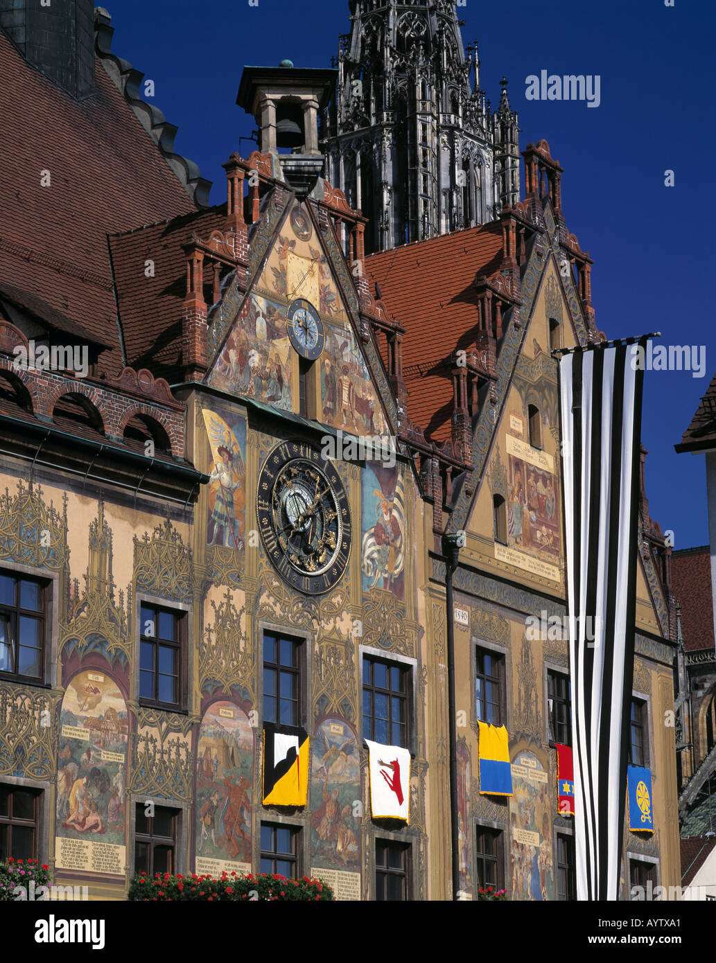 Gotik, Fischbacher stuben Rathaus, Wandmalerei, Fresko, astronomische Uhr, Kirchturm, Turm des Ulmer Münster, Ulm, Donau, Bade-Wurtemberg Banque D'Images
