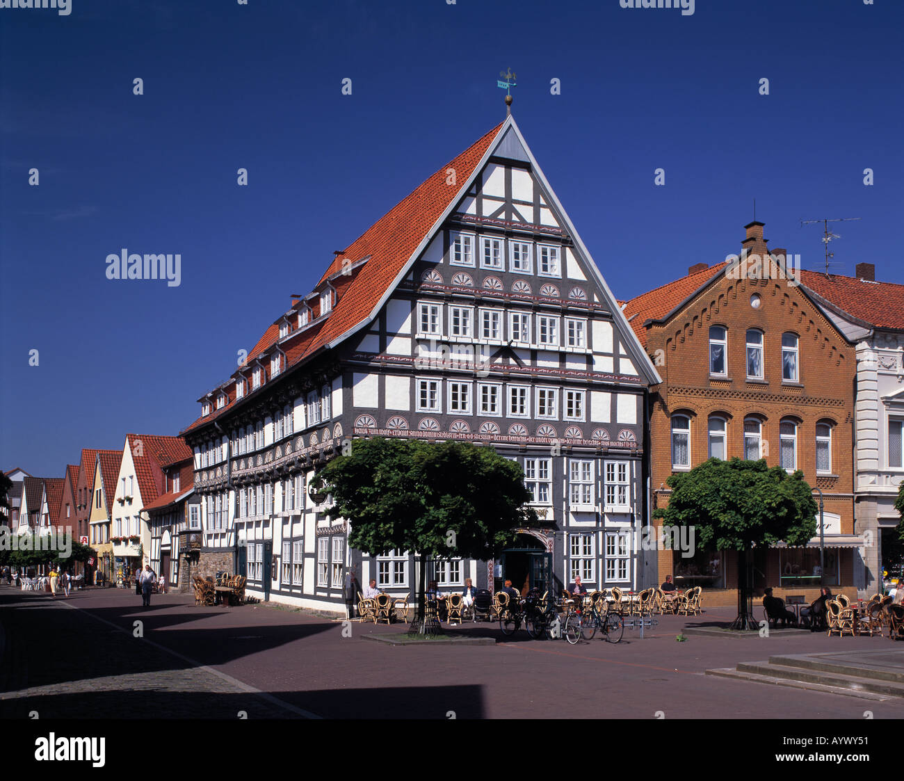 Marktplatz mit Haus Zum Wolf, Bueckeburger Fachwerkhaus, Stadthagen,  Boerde, Niedersachsen Photo Stock - Alamy
