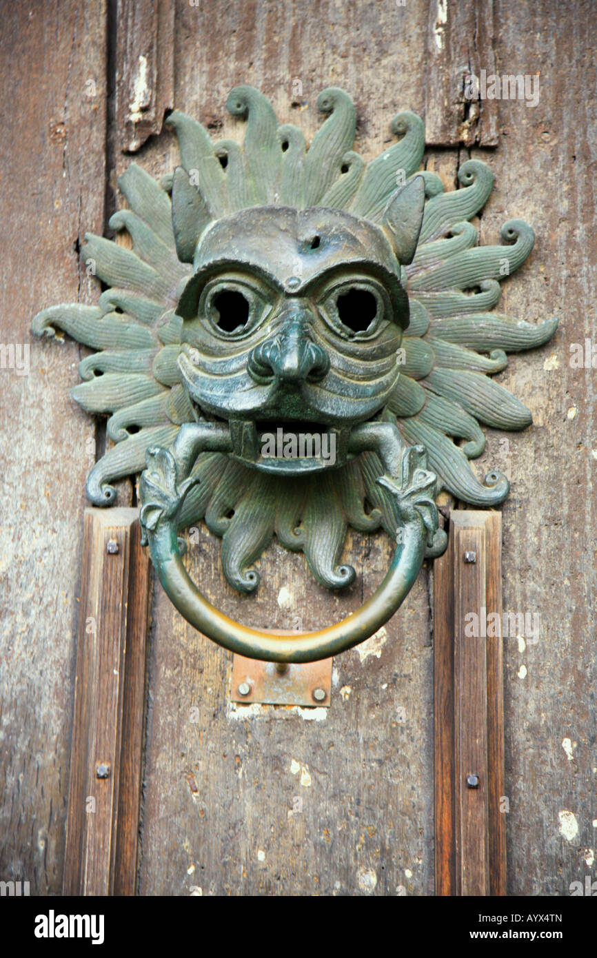 Ancien heurtoir de la porte de la cathédrale de Durham Banque D'Images