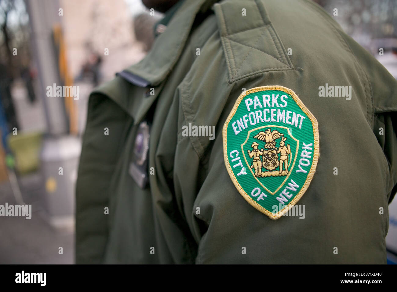 Insigne de New York City Parcs et Loisirs département d'application de la garde de sécurité sur les bras de USA 13 Février 2005 Banque D'Images