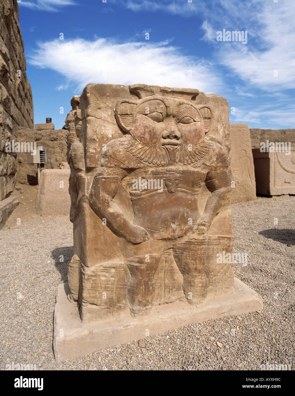 Hathor-Tempel Ausgrabungsstaette, statue, von Gott Bes, Skulptur, Dendérah, Oberaegypten Banque D'Images