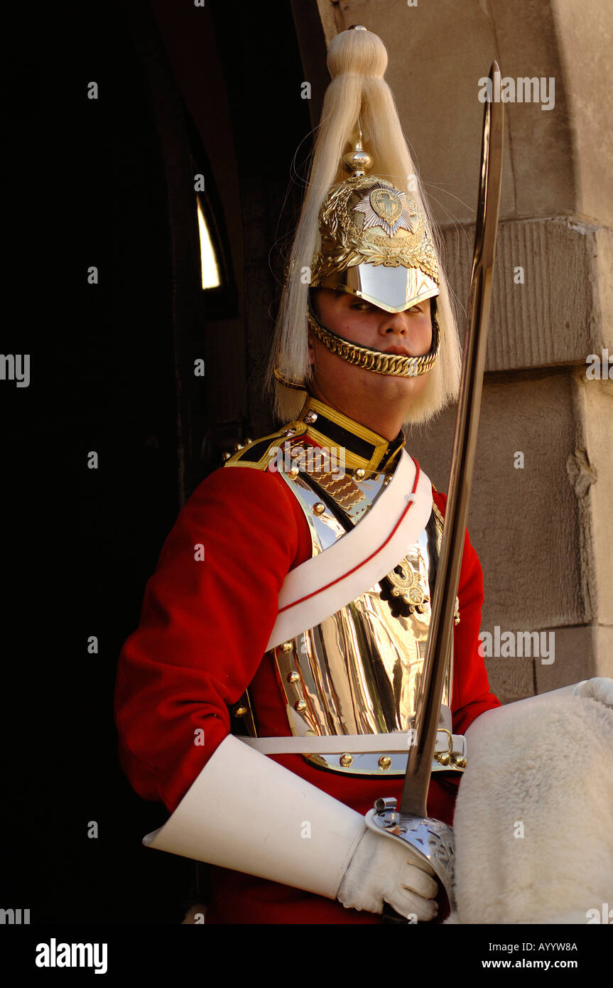 Montée de la troupe des gardes Vie Queens la Household Cavalry Horseguards Parade Londres Whitehall Banque D'Images