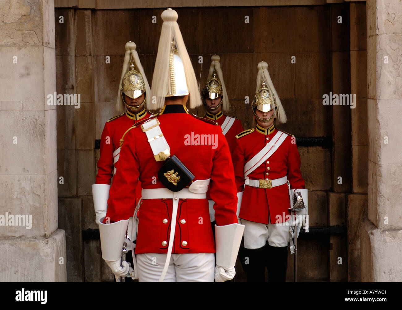 Montée de la troupe des gardes Vie Queens la Household Cavalry Horseguards Parade Londres Whitehall Banque D'Images