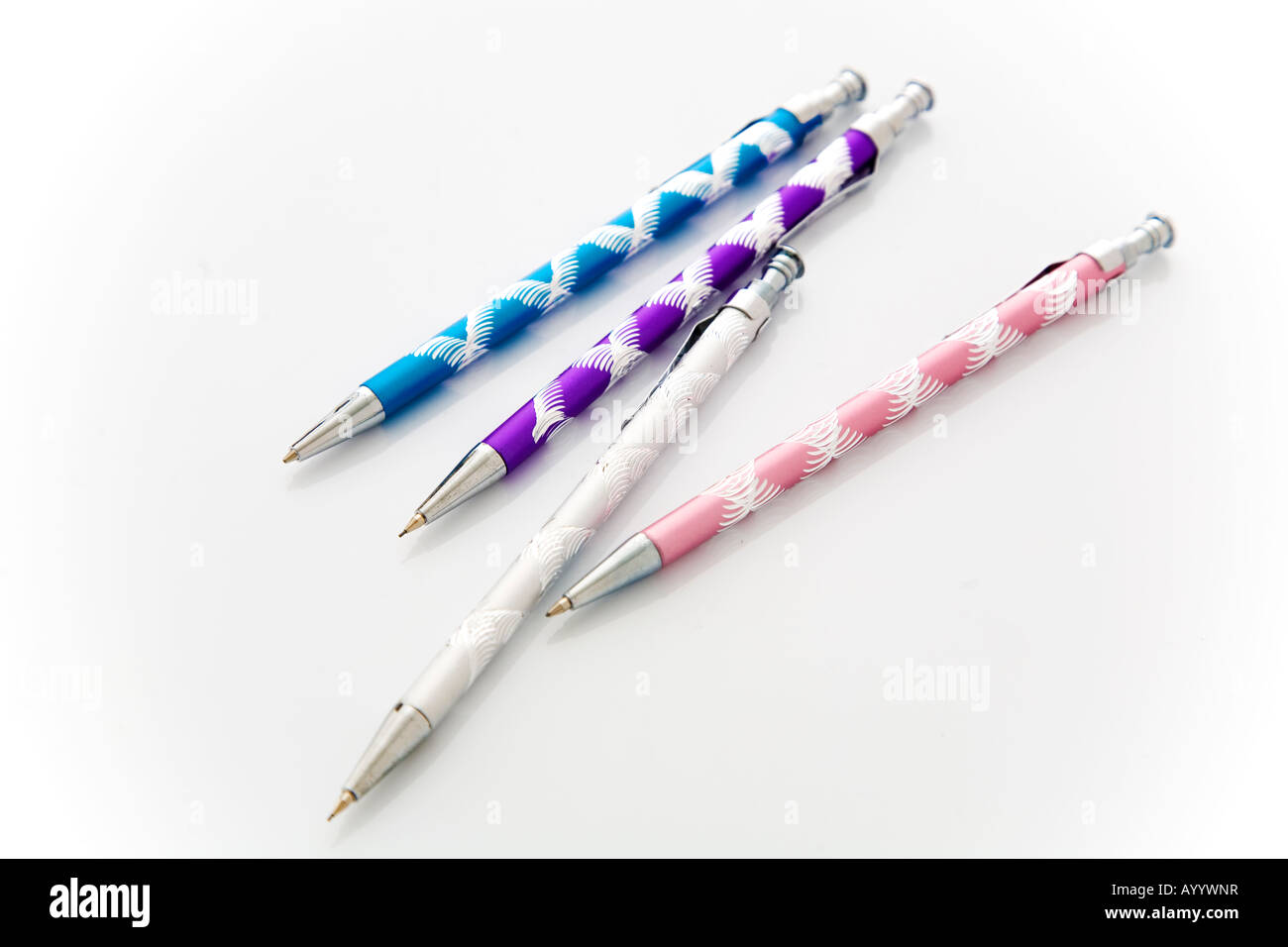 Les stylos de couleur, des stylos, des instruments d'écriture Banque D'Images