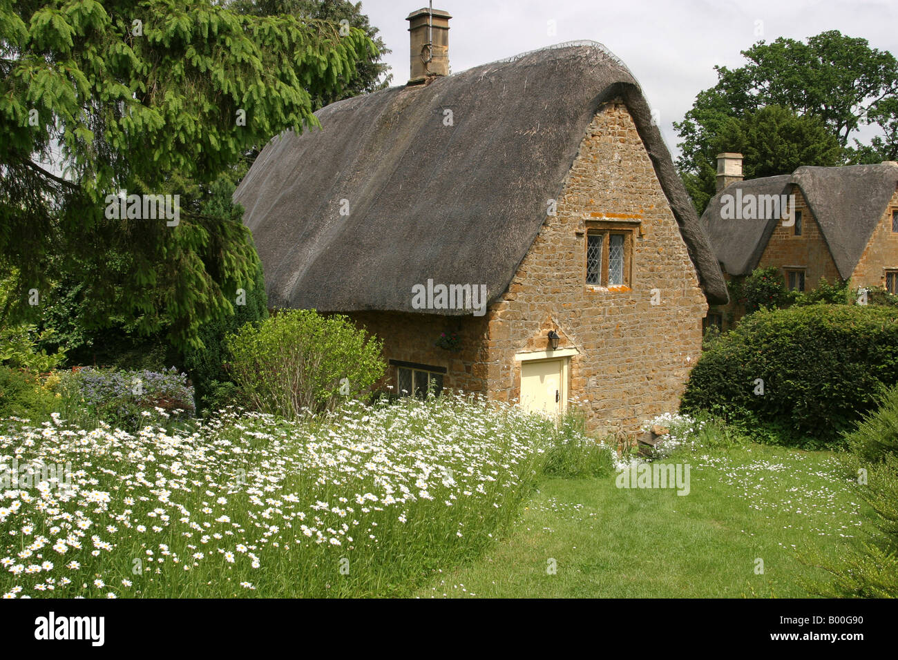 Oxfordshire Chadlington thatched cottage idyllique Banque D'Images
