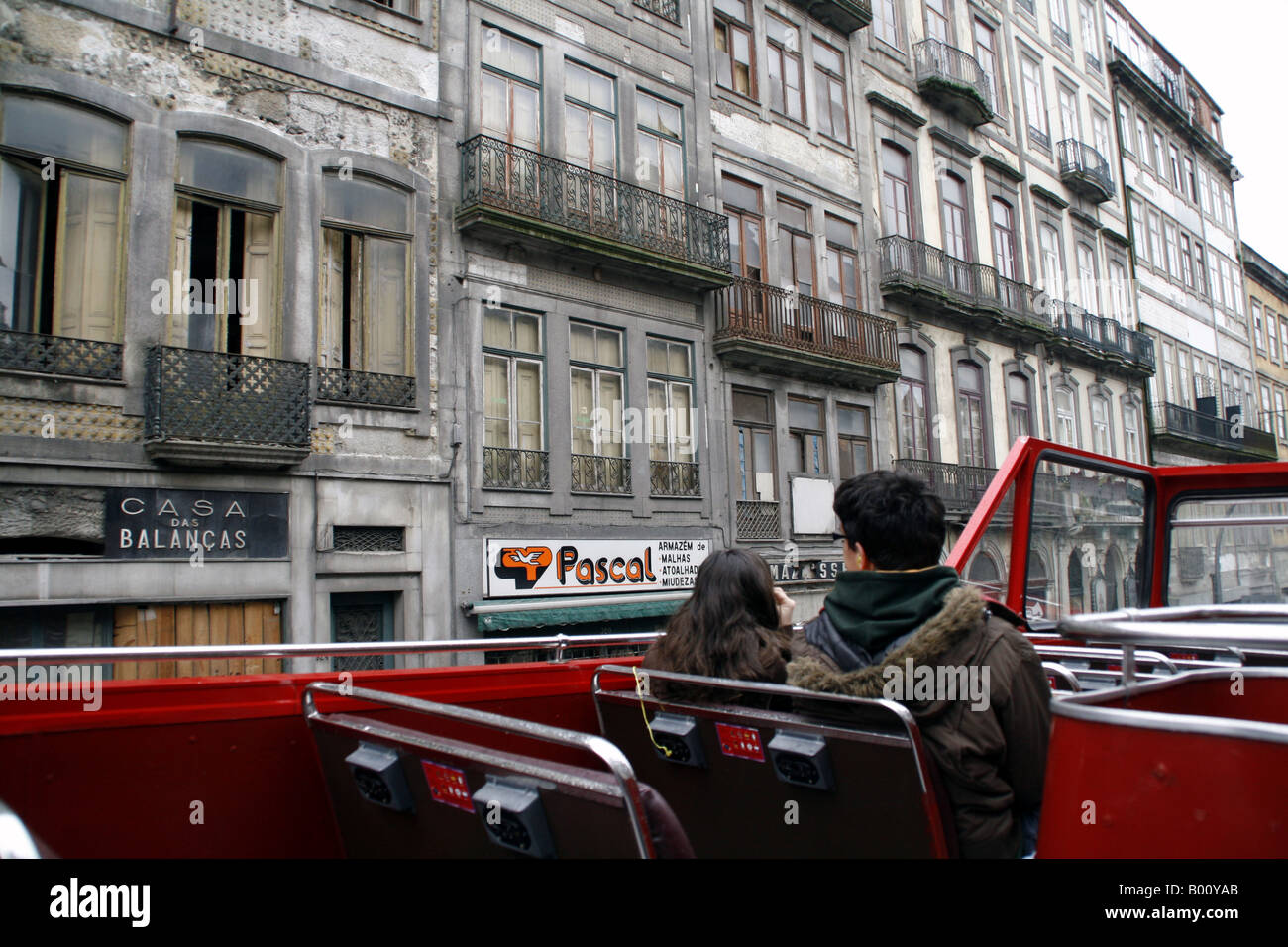 Des immeubles en ruines à Porto, Portugal Banque D'Images