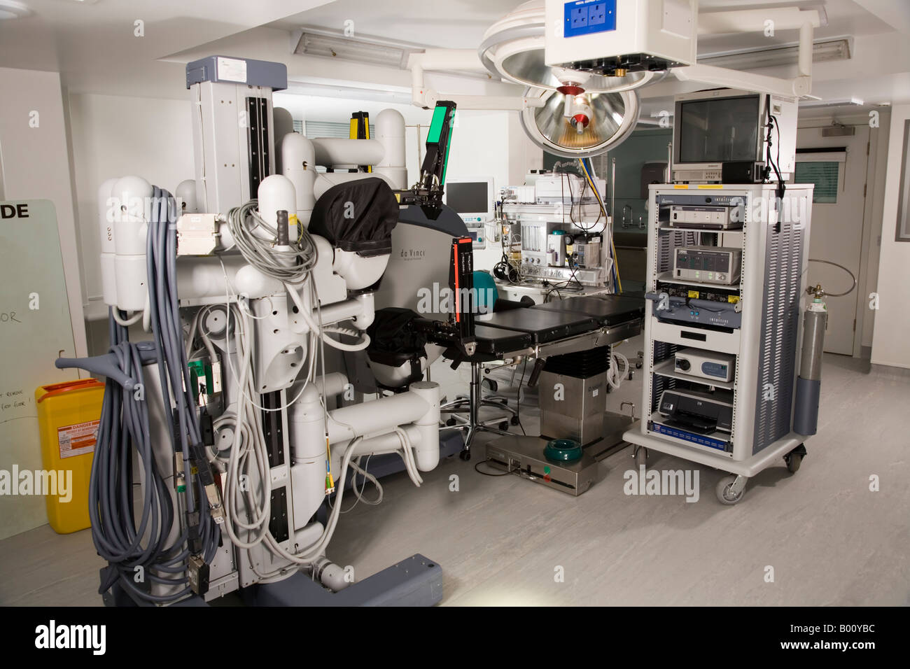 À l''italienne moderne d'opération dans un hôpital de Londres. Banque D'Images