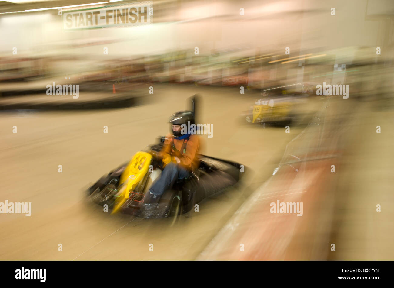 Indoor karting Banque D'Images