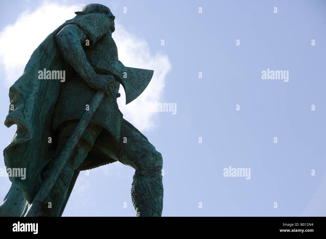 L'Islande, Reykjavik. La cathédrale Hallgrimskirkja - national - construit pour ressembler à une montagne de lave basaltique. Banque D'Images