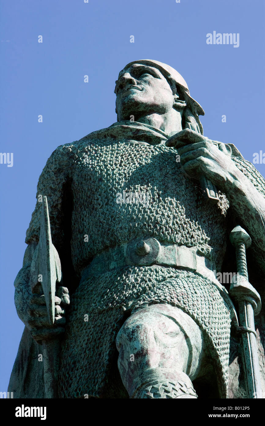 L'Islande, Reykjavik. La cathédrale Hallgrimskirkja - national - construit dans les années 40 ressemble à une montagne de lave basaltique. Banque D'Images