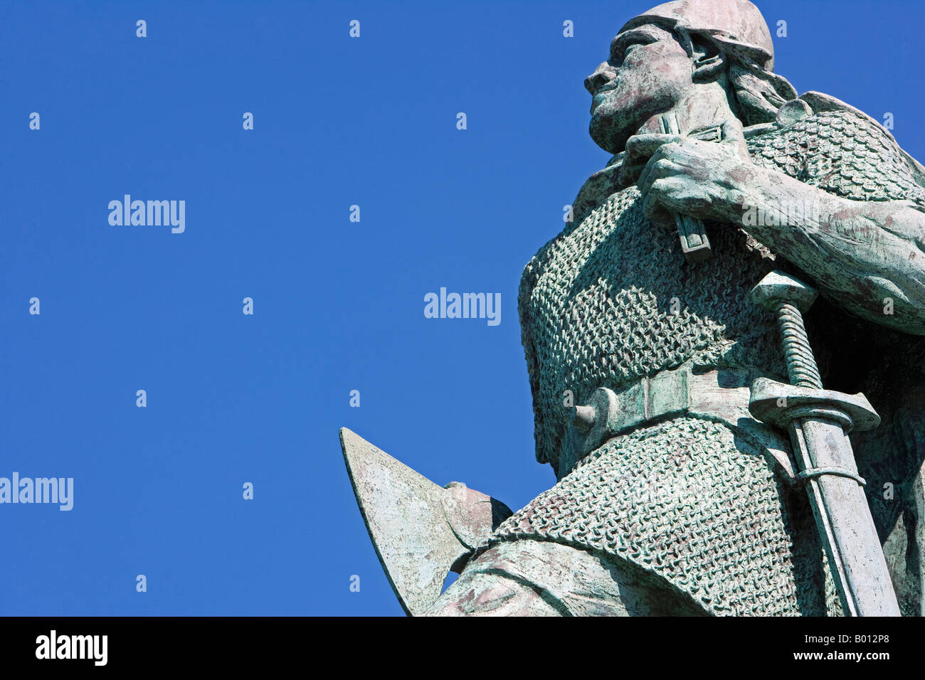 L'Islande, Reykjavik. La cathédrale Hallgrimskirkja - national - construit dans les années 40 ressemble à une montagne de lave basaltique. Banque D'Images