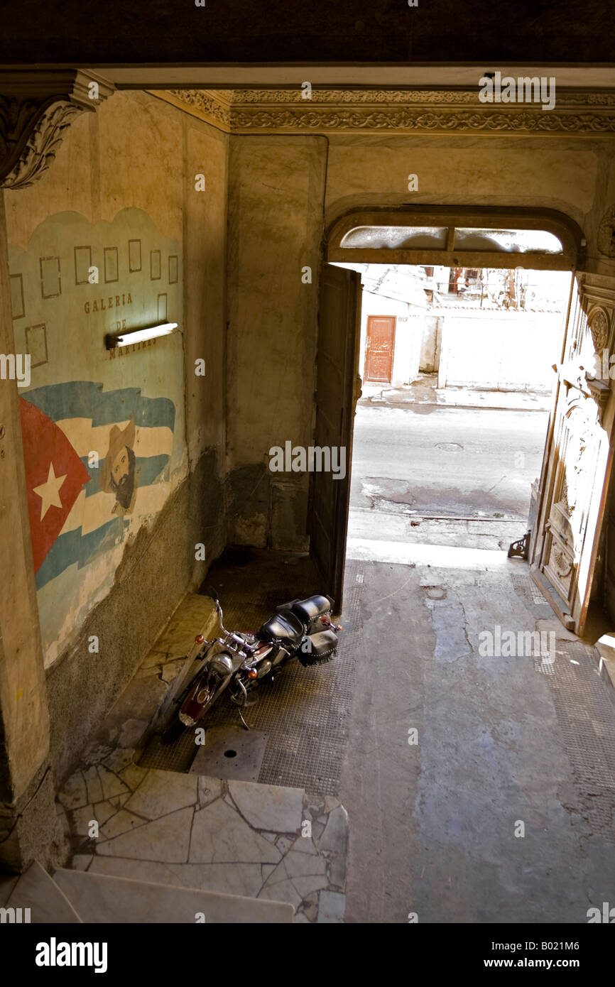 L'intérieur de la Chambre dans le centre de La Havane. La Havane Centre. Cuba. Banque D'Images