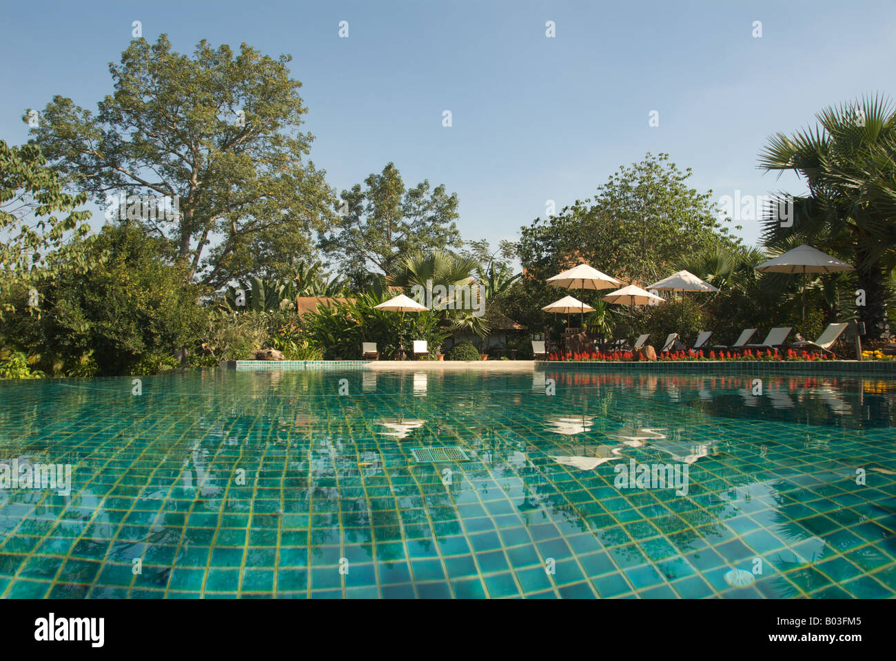 Piscine de l'hôtel Legend Chiang Rai Chiang Rai Thaïlande Banque D'Images