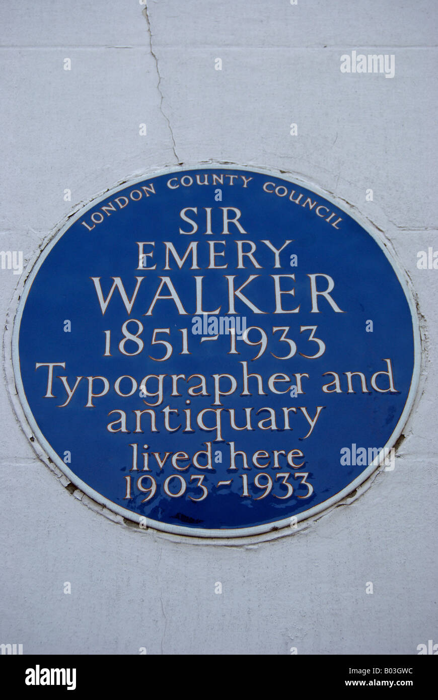 Le london county council blue plaque marquant l'ancienne résidence de sir emery walker, dans Hammersmith terrasse, l'ouest de Londres, Angleterre Banque D'Images