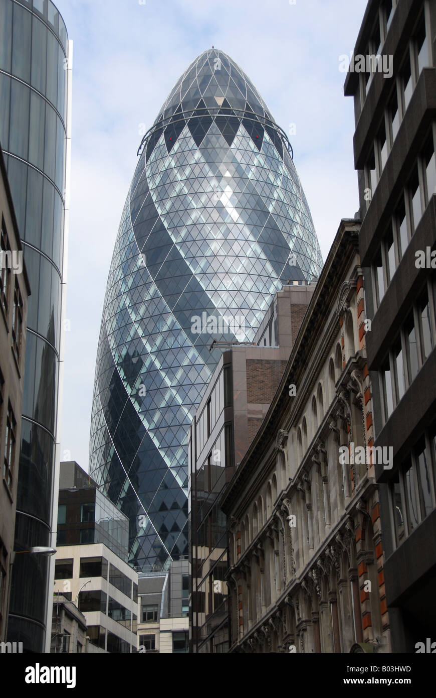 Vue sur le Gerkin St Mary Axe Londres Banque D'Images