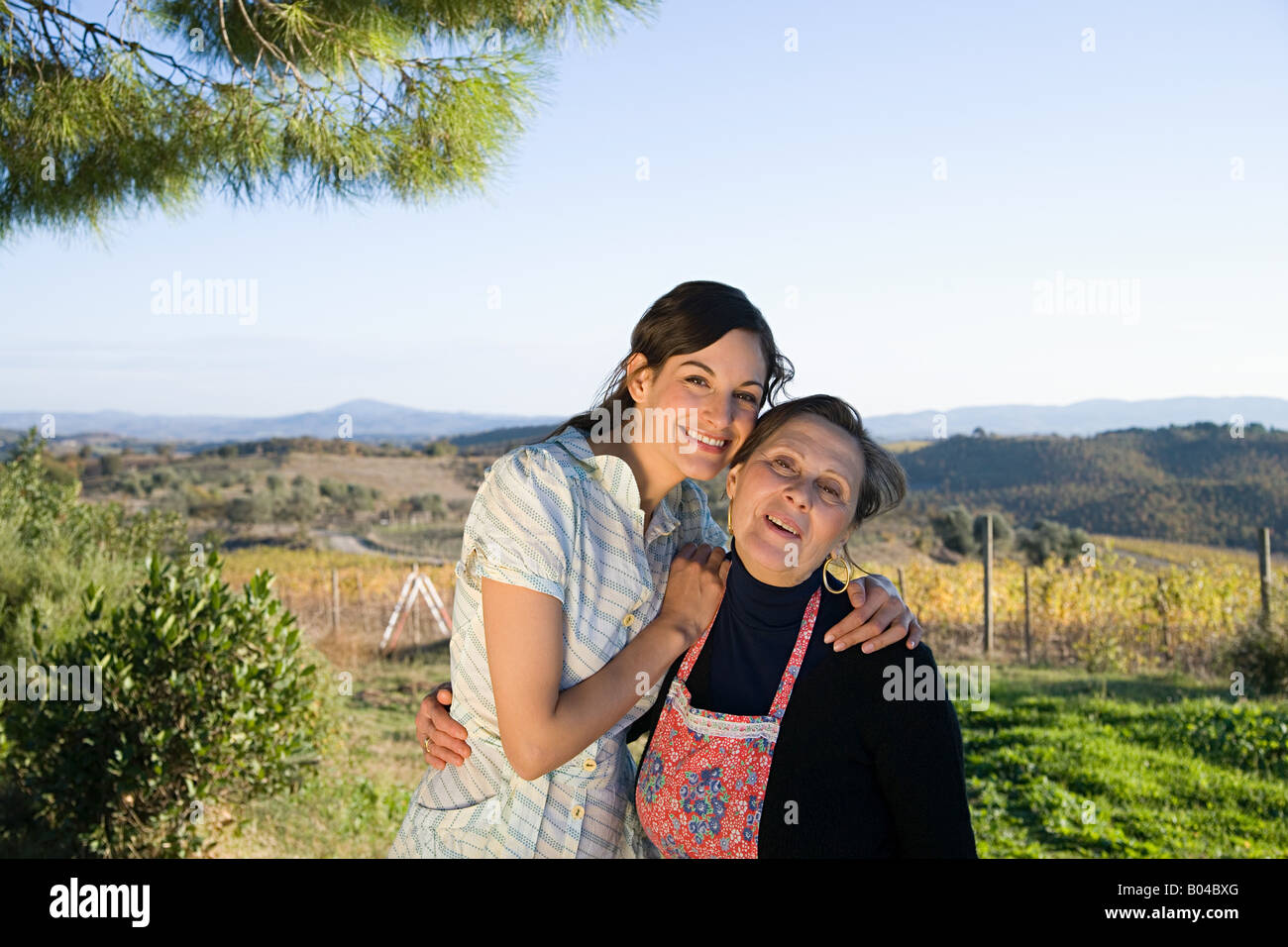 Mother and Daughter hugging Banque D'Images