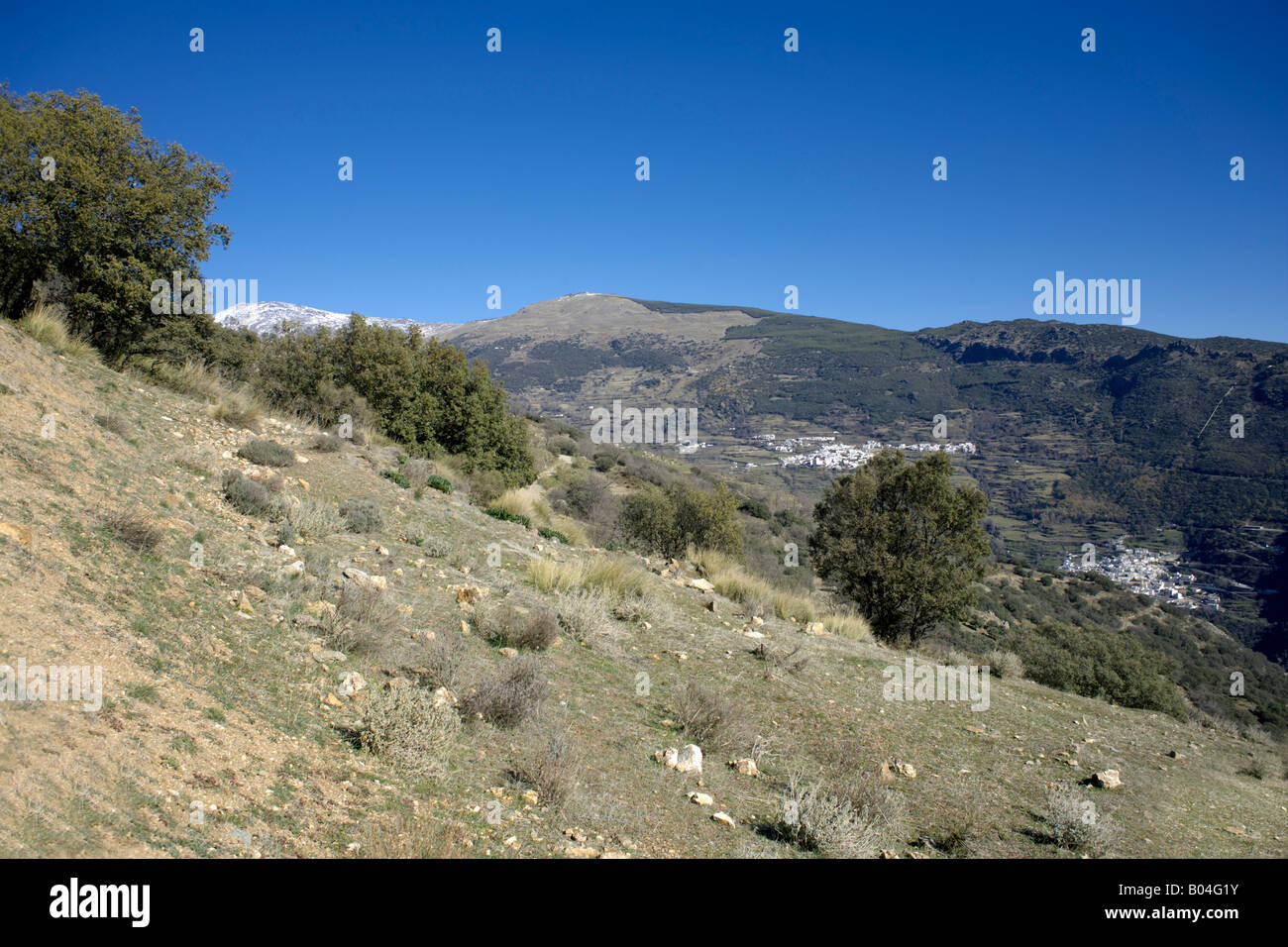 Avis de Las Alpujarras mountain range près de Bubion, Las Alpujarras en Andalousie, Espagne Banque D'Images