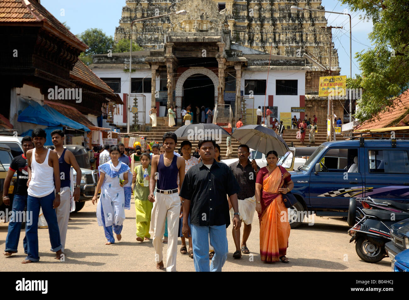 Padmanabha Swamy PadmanabhaswamyTemple hindous laissant à Trivandrum Kerala Thiruvananthapuram Inde après la prière Banque D'Images