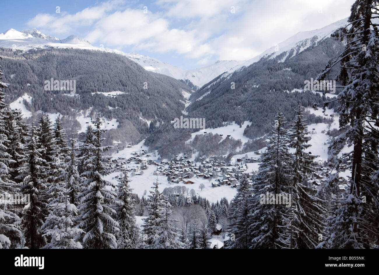 Le pic montre la ville de Davos en Suisse Banque D'Images