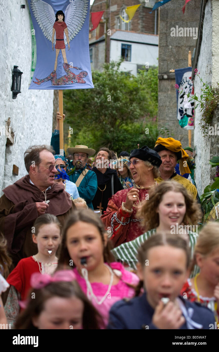 Helston sur la flore jour hal un remorquer interprètes Cornwall Banque D'Images