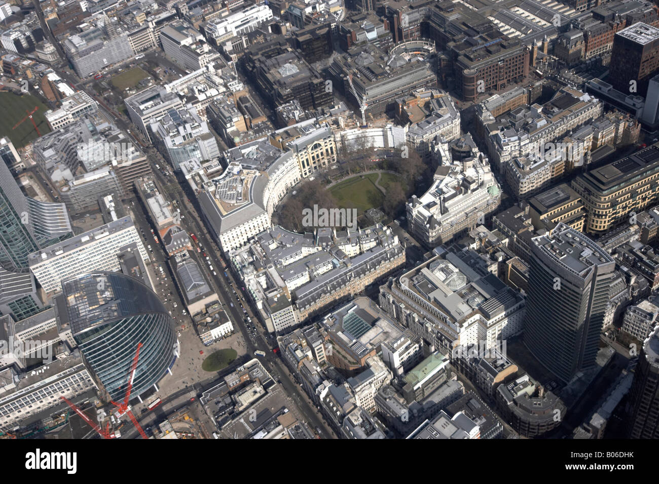Vue aérienne au nord-est de Finsbury Circus City of London EC2 England UK oblique de haut niveau Banque D'Images