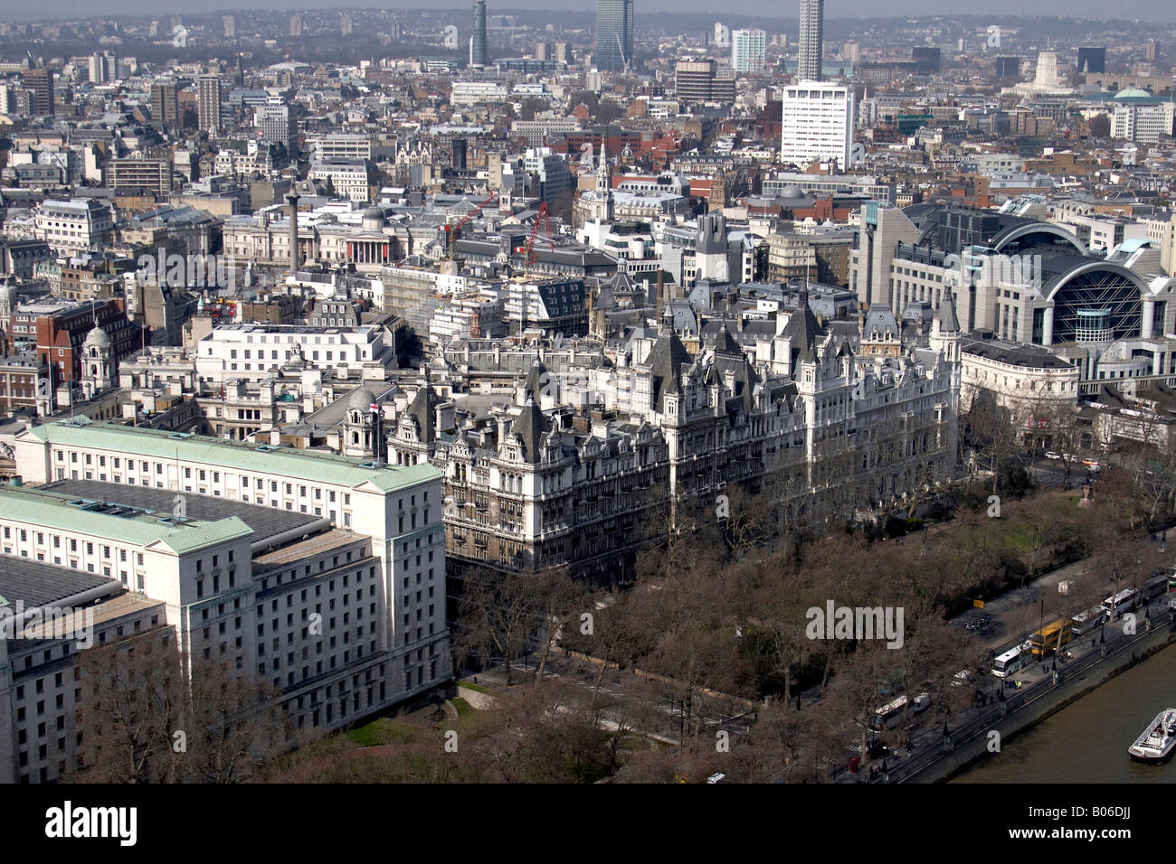 Vue aérienne nord-est de l'ancien ministère de la Défense Bureau de la guerre la gare de Charing Cross City of Westminster London SW1 England UK Hig Banque D'Images