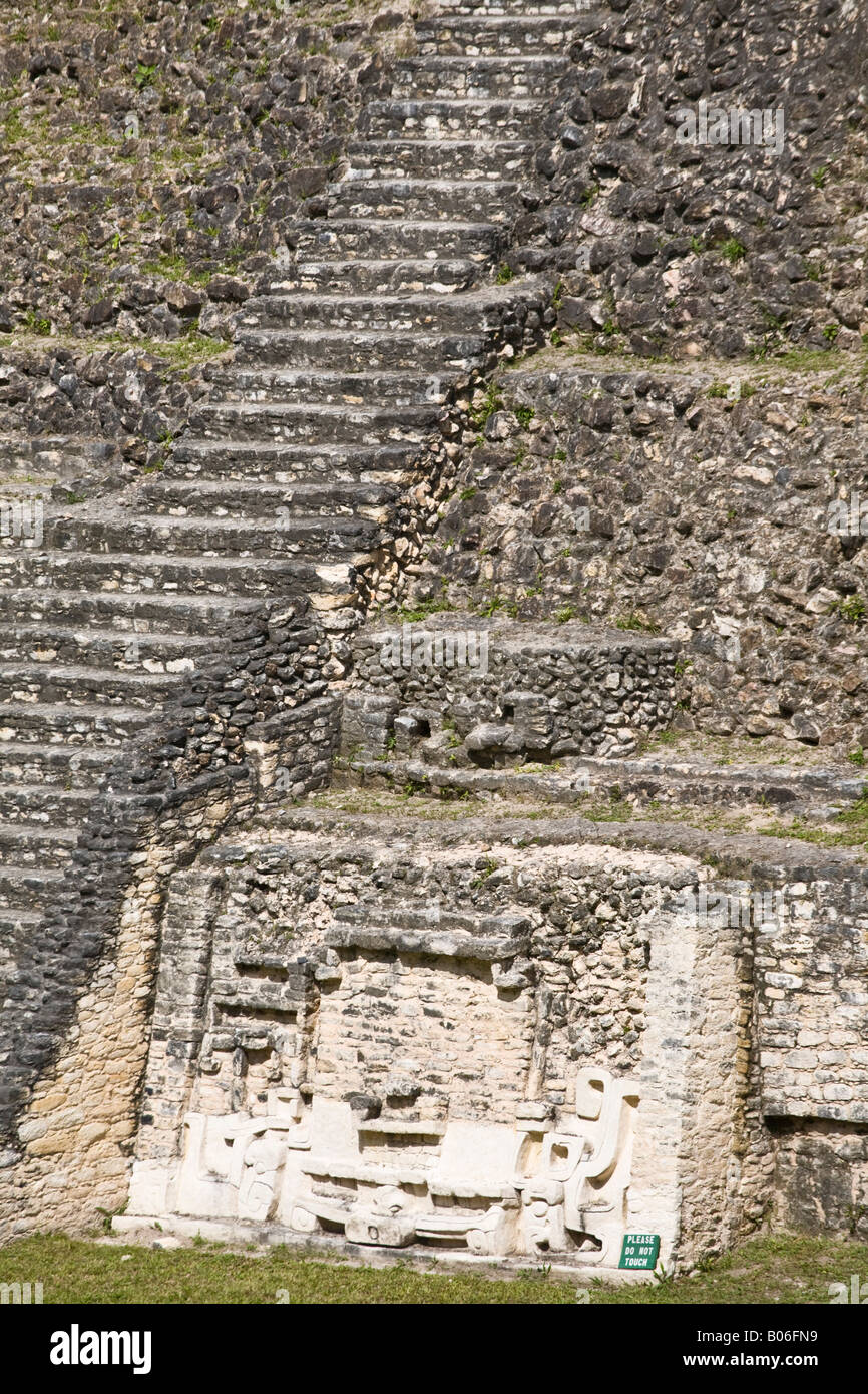 Belize, Caracol ruines, un Temole Plaza Banque D'Images