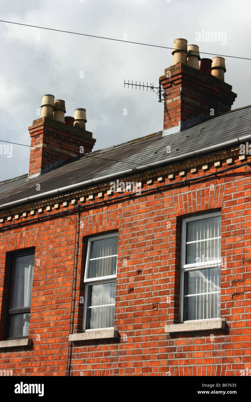Haut de toit terrasse maisons en brique rouge, Armagh city, Irlande du Nord Banque D'Images