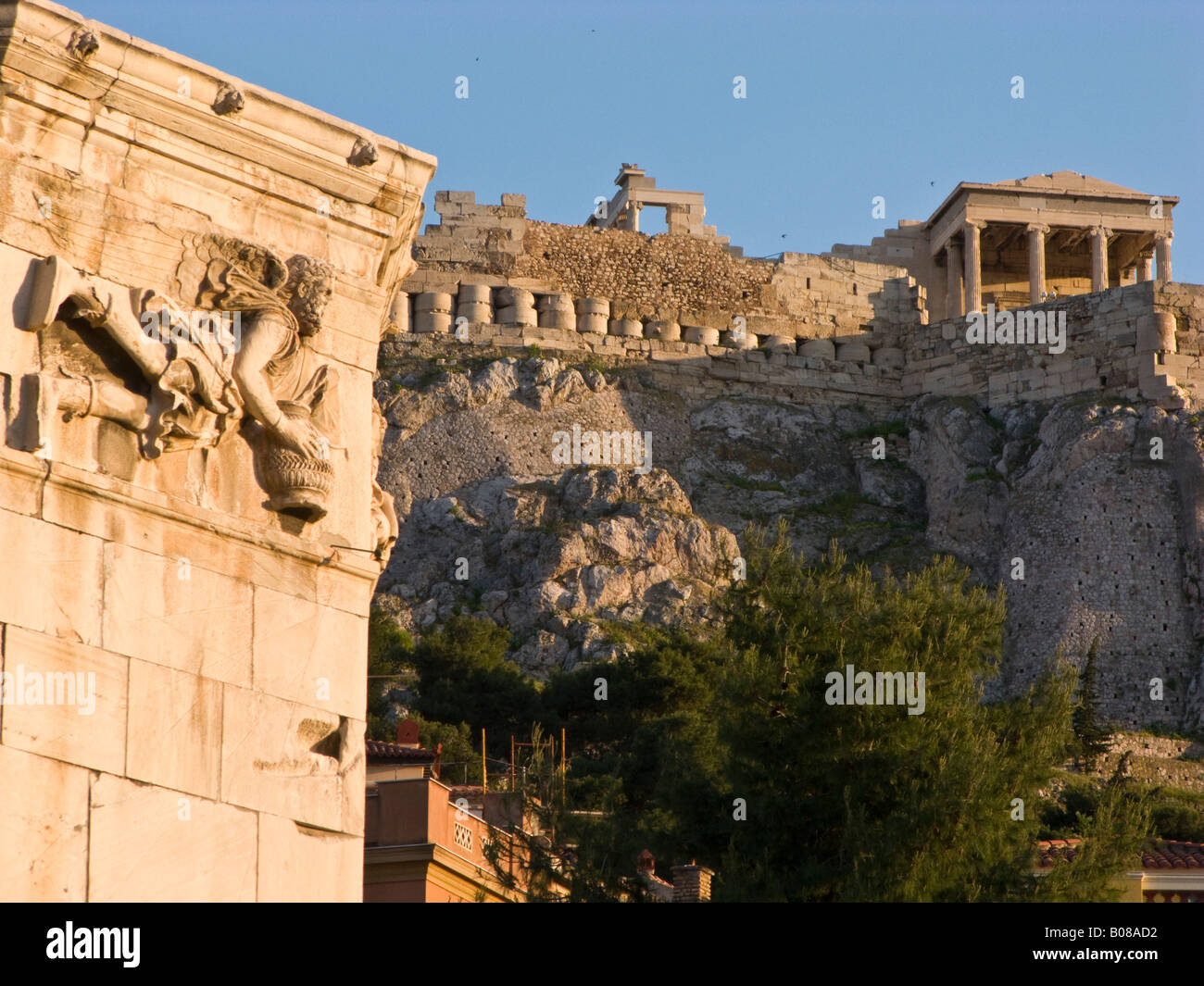 Vue depuis la Tour des vents en direction de l'Acropole, Athènes, Grèce Banque D'Images