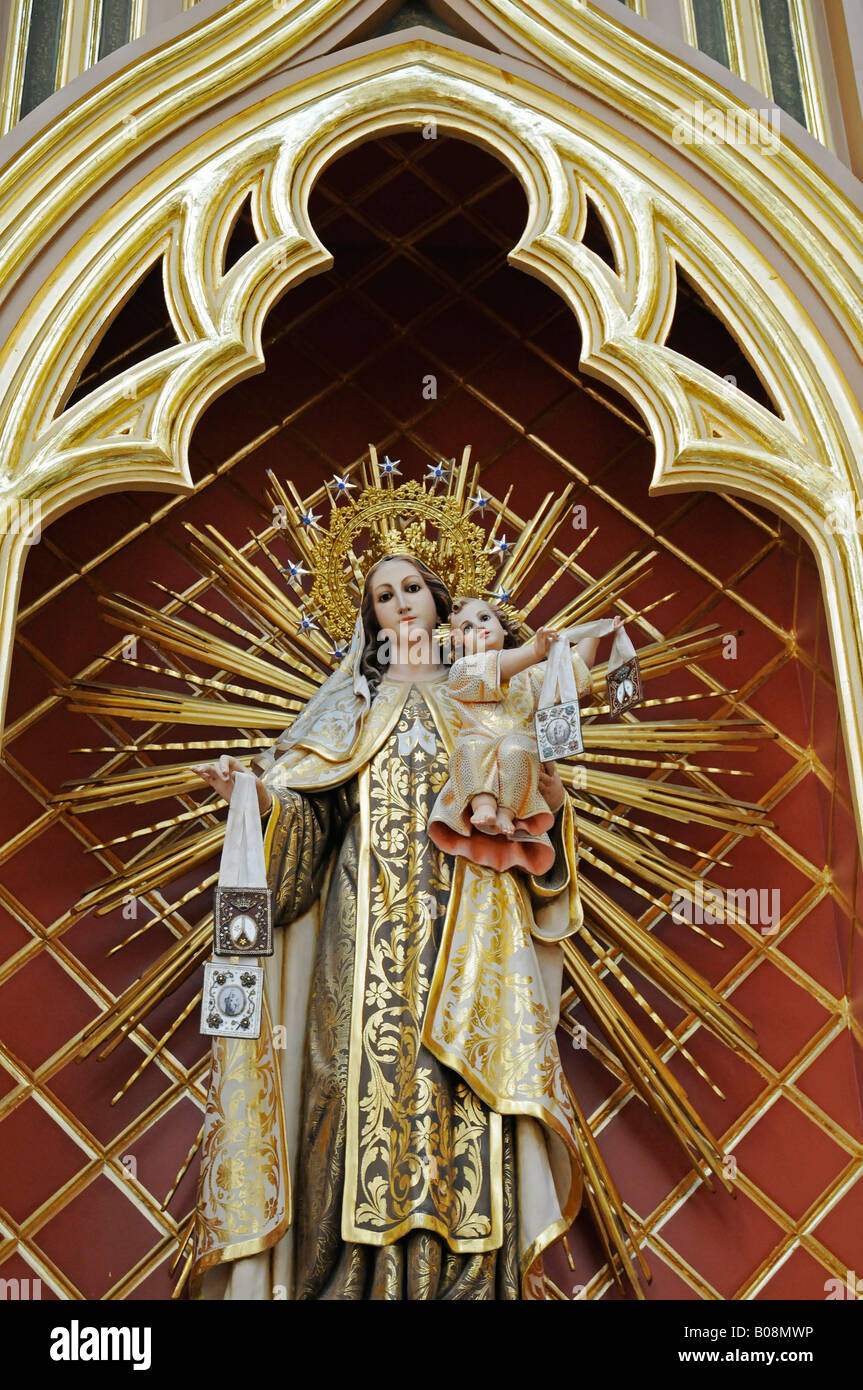 Statue de la Vierge Marie avec l'enfant Jésus, Iglesia de la Puríssima Xiqueta Église, Benissa, Alicante, Costa Blanca, Espagne Banque D'Images